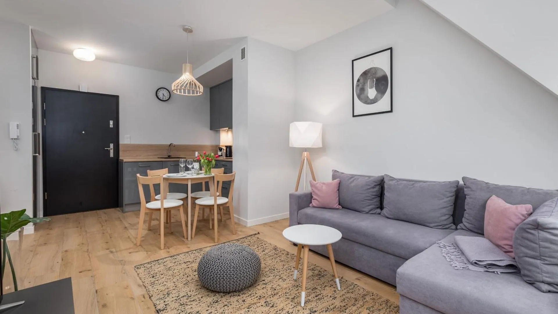 Charming 1-Bedroom Apartment By Noclegi Renters Kolobrzeg
